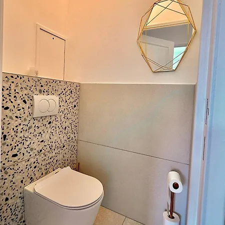 Le Boudoir - 2 Pieces Et Parking *